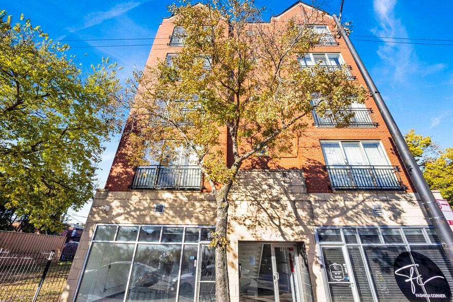 More Photos Of 900 S Western Ave, Chicago Apartments For Lease