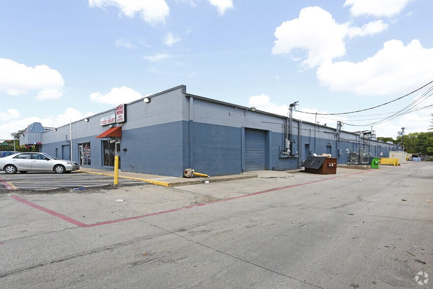 More Photos Of 1530-1560 S 1st St, Garland Storefront For Lease