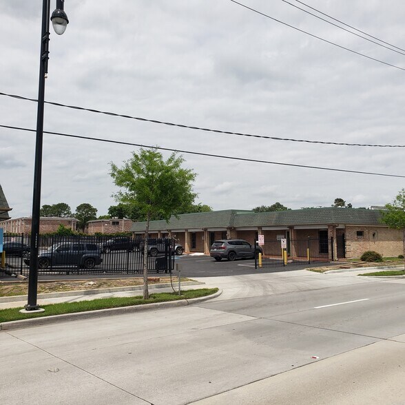 More Photos Of 1111 Gessner Rd, Houston Medical For Lease