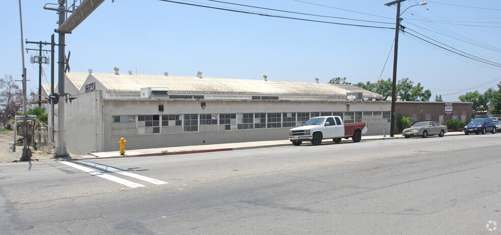 More Photos Of 1260-1280 E 9th St, Pomona Manufacturing For Sale
