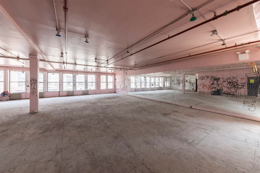 More Photos Of 39 Eldridge St, New York Office Residential For Sale