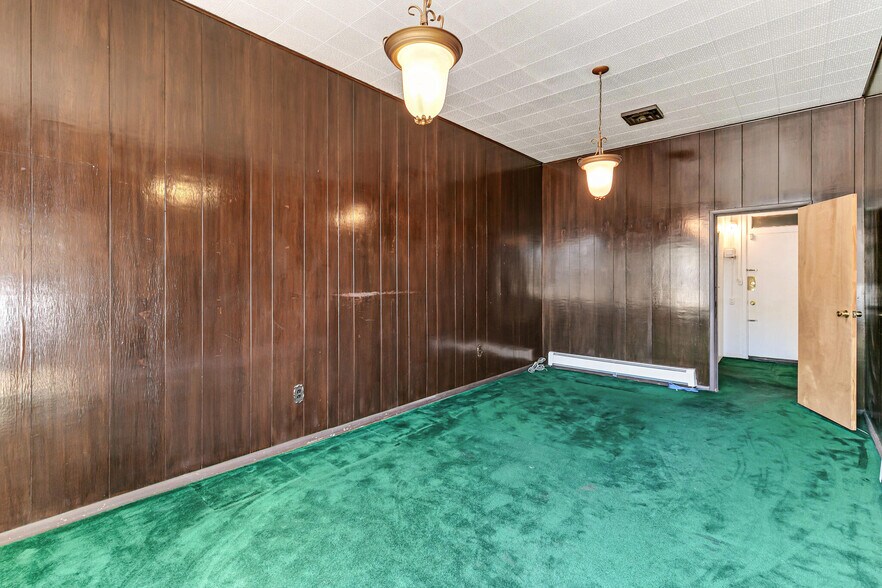 More Photos Of 3200 W 2nd Ave, Denver Office For Sale