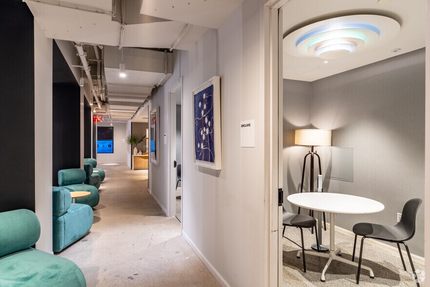 More Photos Of 530 Fifth Ave, New York Coworking Space