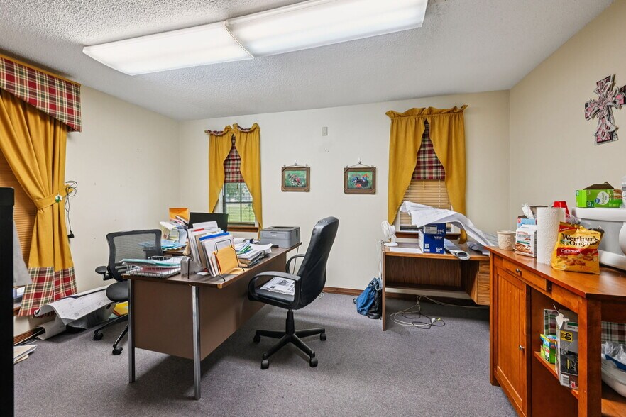 More Photos Of 1009 Carnation St, Slidell Office For Sale