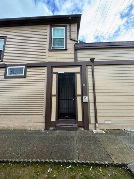 More Photos Of 201-203 S Delaware St, San Mateo Storefront Retail Residential For Sale
