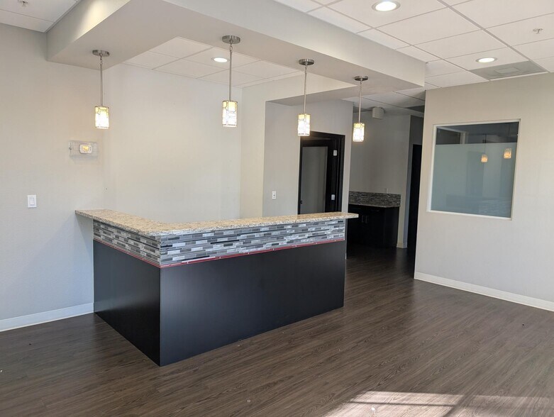 More Photos Of 3355 Clark Rd, Sarasota Medical For Lease