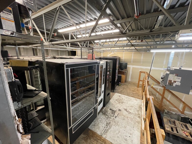 More Photos Of 4475 W 58th Ave, Arvada Light Distribution For Sale