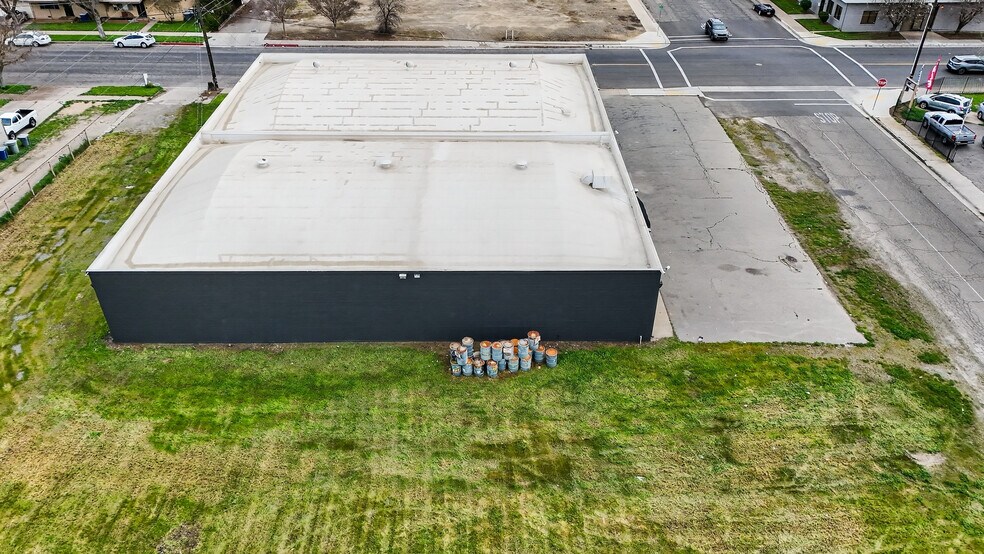 More Photos Of 1505-1507 W 18th St, Merced Warehouse For Lease