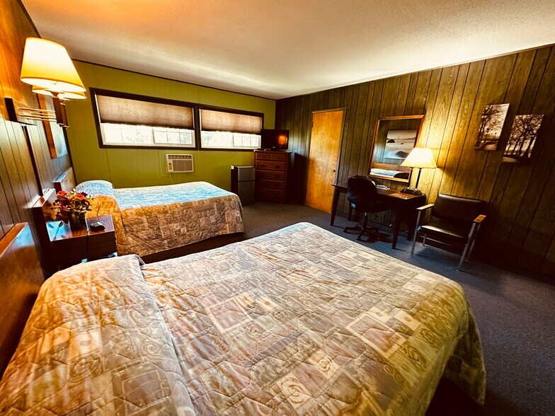 More Photos Of 107 E Main St, Bison Hotel For Sale