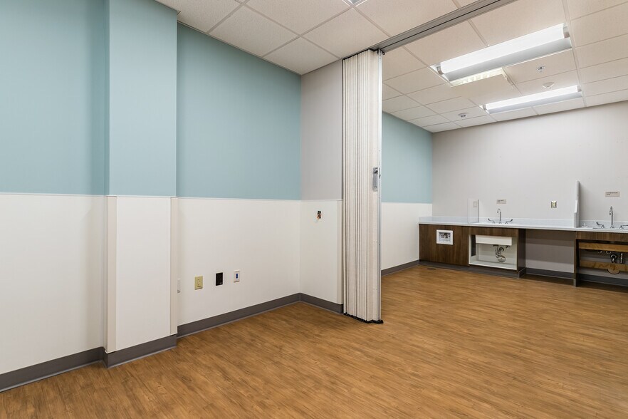 More Photos Of 200 Westerly Rd, Bellingham Medical For Lease