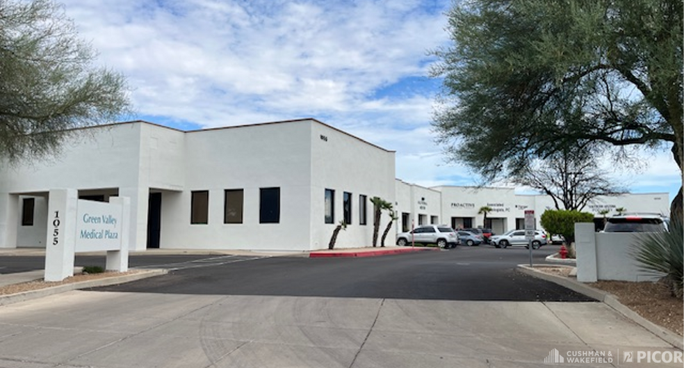 Primary Photo Of 1055 N La Canada Dr, Green Valley Medical For Lease