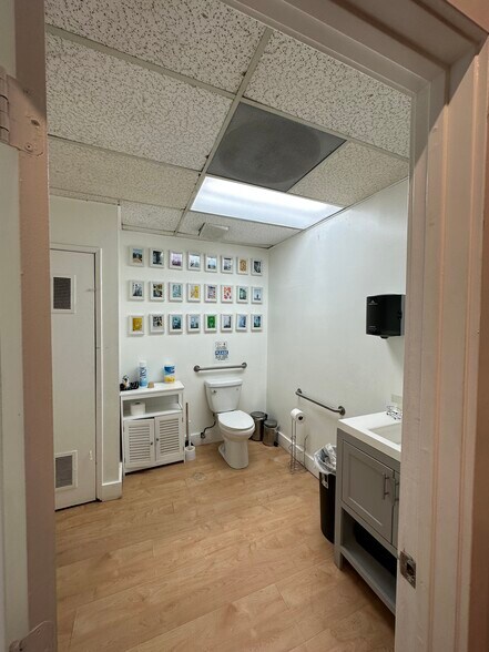 More Photos Of 9608 Venice Blvd, Culver City Storefront Retail Office For Lease