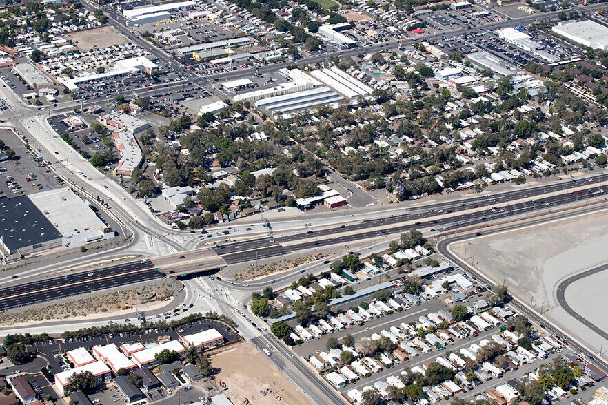 More Photos Of 890 Gentry Way, Reno Auto Repair For Sale