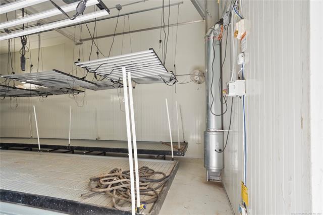 More Photos Of 603 Elgin St, Muskogee Manufacturing For Sale