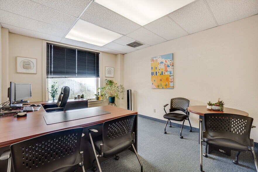 More Photos Of 701 5th St, Eureka Office Residential For Sale