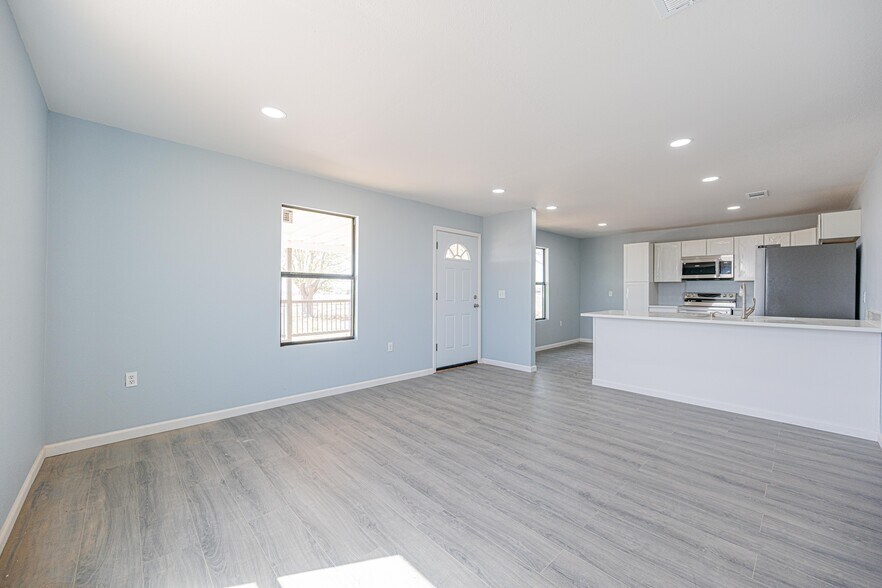 More Photos Of 241 Bass St, Odessa Land For Sale