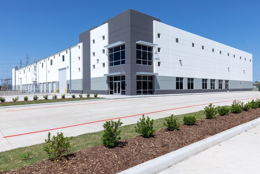 More Photos Of 1405 Cedar Port Park, Baytown Unknown For Lease