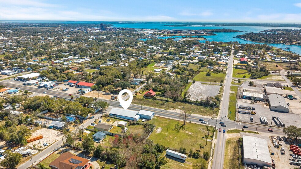 More Photos Of 2135 E 5th St, Panama City Auto Repair For Sale