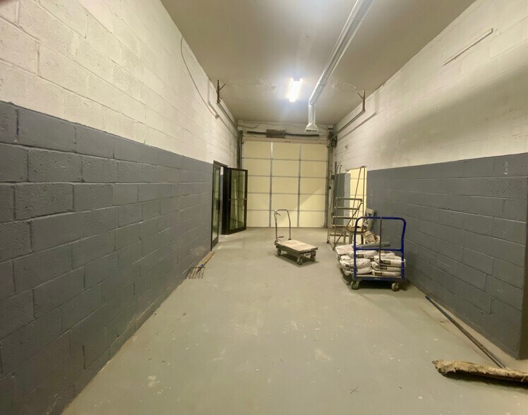 More Photos Of 258 35th St NE, Washington Warehouse For Sale