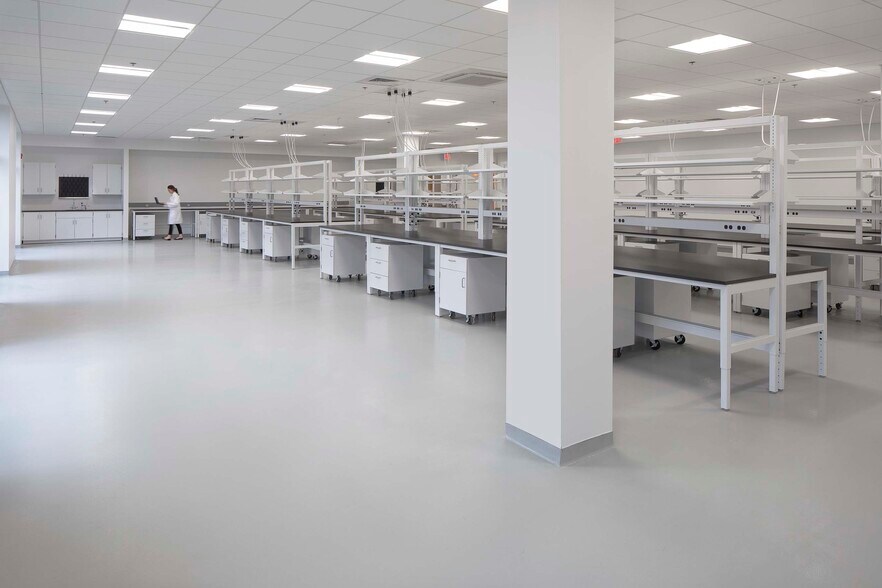 More Photos Of 6200 Seaforth St, Baltimore Flex For Sale