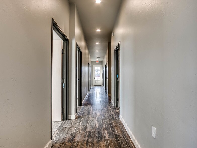 More Photos Of 2232 NW 36th Ave, Norman Office For Sale