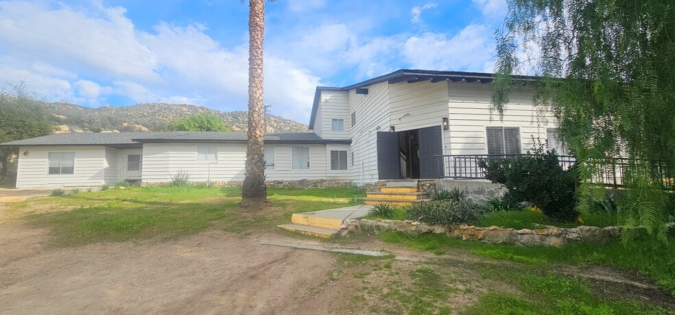 Primary Photo Of 2100 S State St, Hemet Rehabilitation Center For Sale