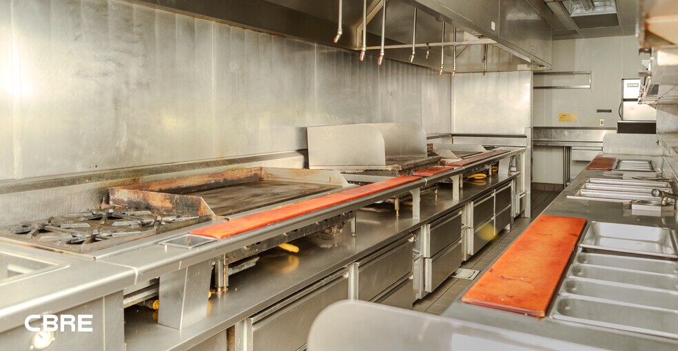 More Photos Of 121 Warbonnet Dr, Moscow Restaurant For Sale