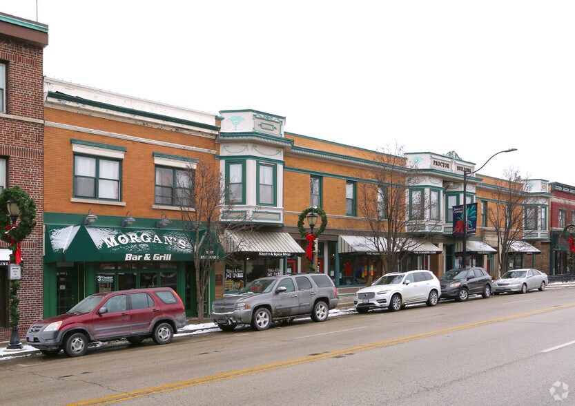 More Photos Of 518-534 N Milwaukee Ave, Libertyville Storefront Retail Residential For Lease