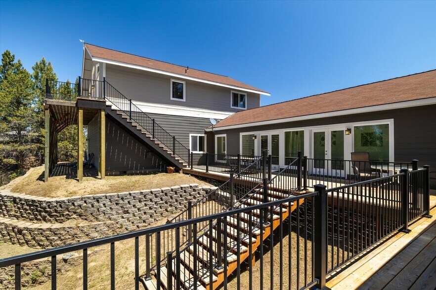 More Photos Of 53345 Riverview Dr, La Pine Multifamily For Sale
