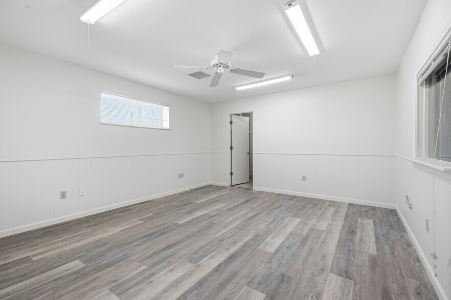 More Photos Of 14715 Park Almeda Dr, Houston Warehouse For Lease