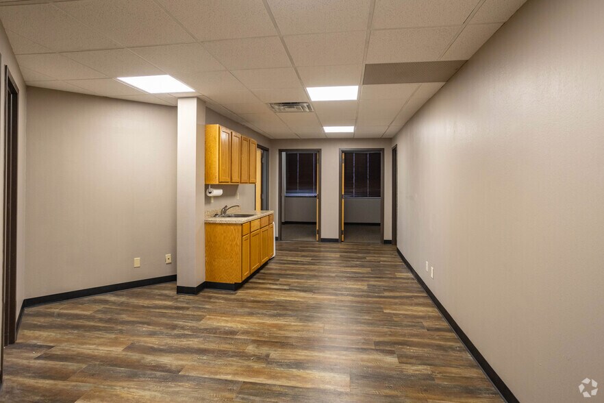 More Photos Of 2424 Springer Dr, Norman Office For Lease