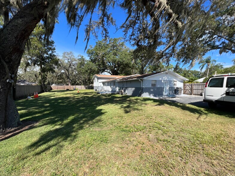 More Photos Of 505 Westbrook Ave, Brandon Office For Sale