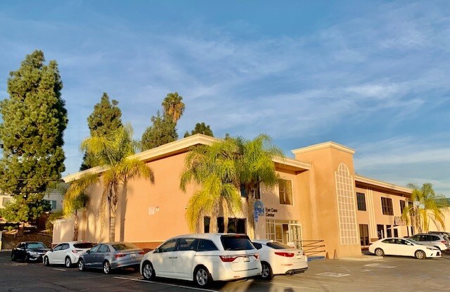 More Photos Of 121 W Whittier Blvd, La Habra Medical For Lease