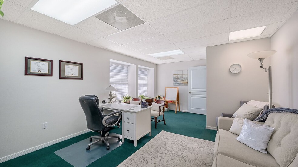 More Photos Of 1505 Tamiami Trl S, Venice Medical For Sale