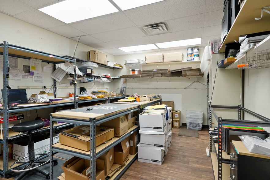 More Photos Of 350-366 Norfolk St, Aurora Light Manufacturing For Sale