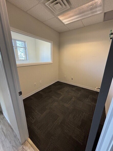 More Photos Of 5787 Stadium Dr, Kalamazoo Office For Lease