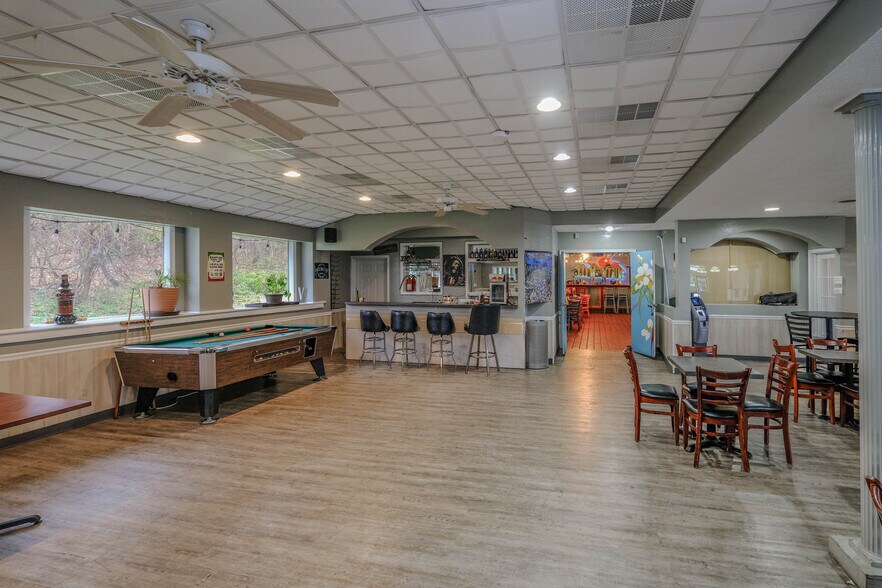More Photos Of 865 John Marshall Hwy, Front Royal Restaurant For Sale