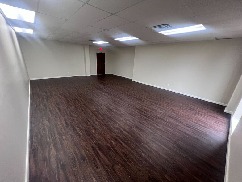 More Photos Of 138 Park Ave, Winder Medical For Lease