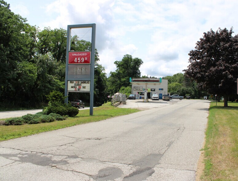 Primary Photo Of 10543 Old Lake Rd, Lake City Service Station For Sale