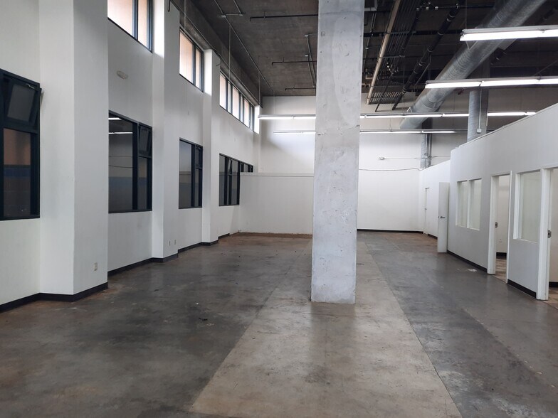 More Photos Of 2555 International Blvd, Oakland Apartments For Lease