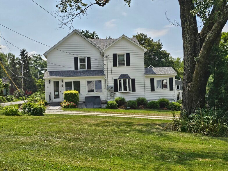 More Photos Of 73 Little York Rd, Warwick Garden Center For Sale