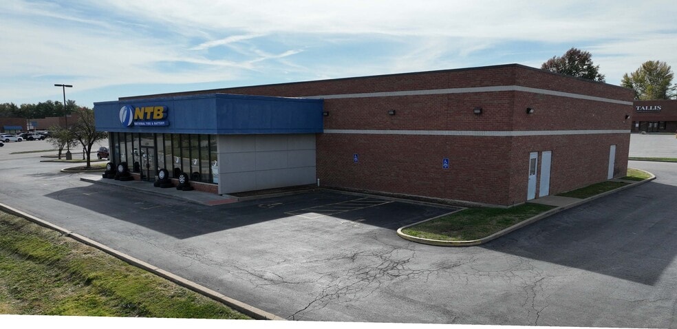 More Photos Of 5701 Suemandy Rd, Saint Peters General Retail For Sale