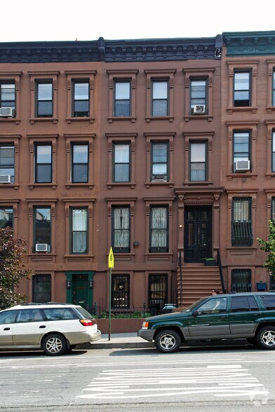 More Photos Of 387 9th St, Brooklyn Apartments For Lease