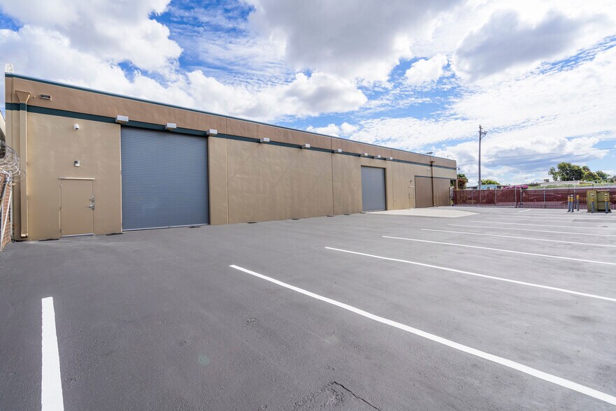 More Photos Of 2505 Amaral Ct, Hayward Warehouse For Sale