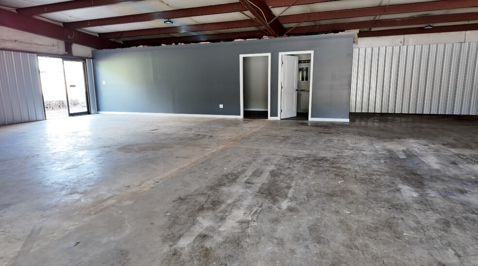 More Photos Of 1081 Fort Mill Hwy, Indian Land Warehouse For Lease