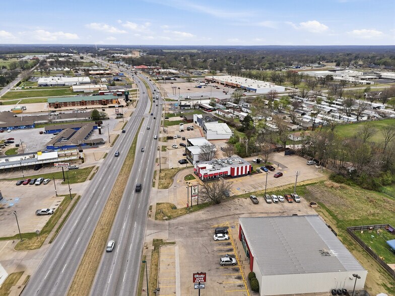 More Photos Of 1117-1123 US-412 Hwy, Siloam Springs Unknown For Lease