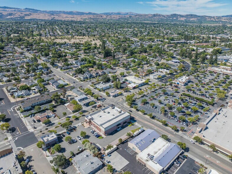 More Photos Of 1593 1st St, Livermore Fast Food For Lease