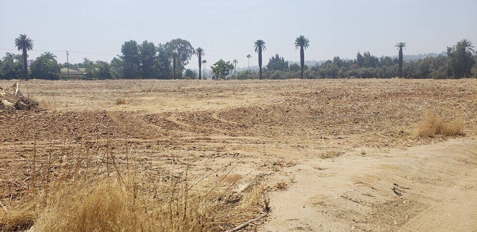 More Photos Of 1246 Washington St, Riverside Land For Lease