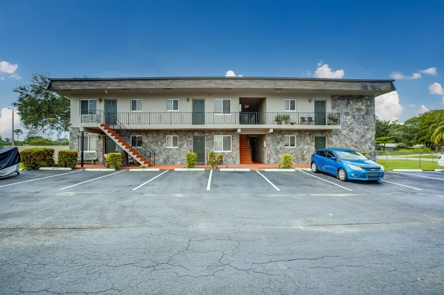 More Photos Of 4850 SW 26th Ave, Fort Lauderdale Apartments For Sale