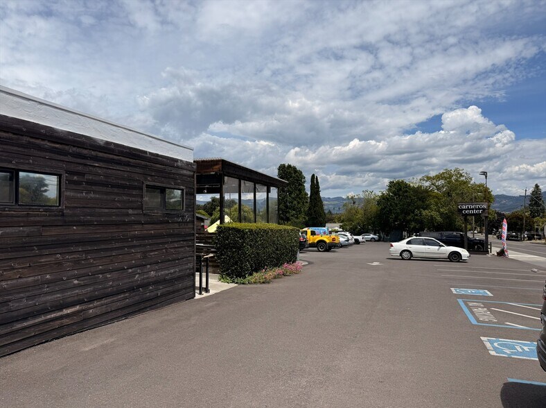 More Photos Of 2770 Old Sonoma Rd, Napa Restaurant For Lease